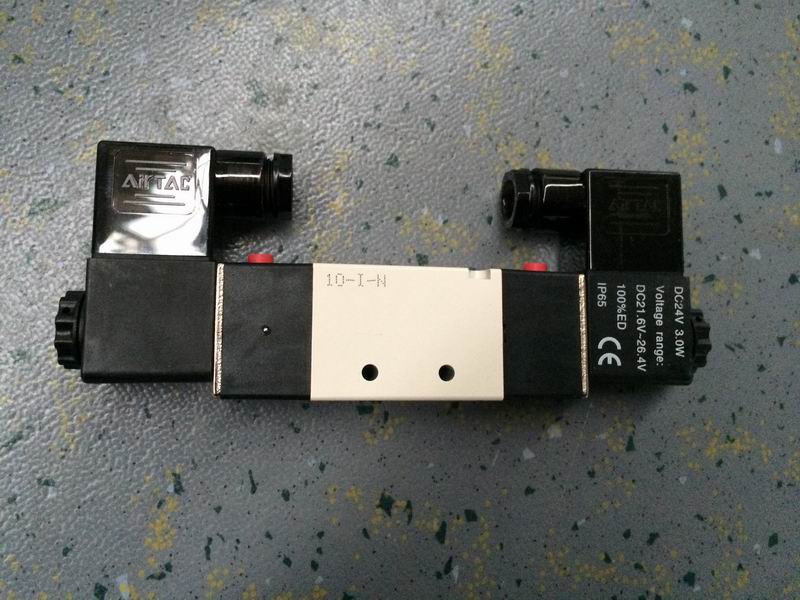 Solenoid valve 4V220-08 (single, inlet valve)-1