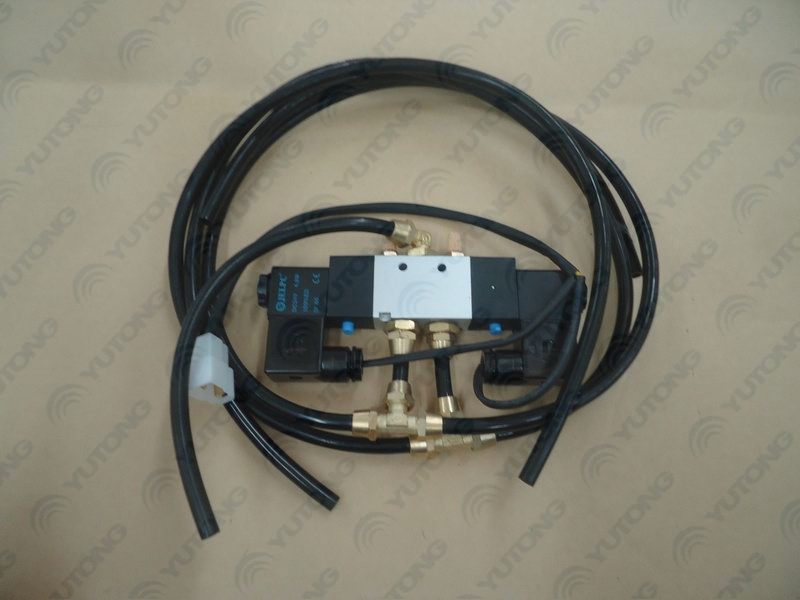 D Средний двухдверный электромагнитный клапан