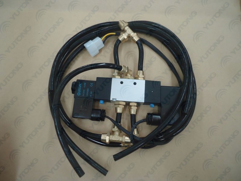 D Front double door solenoid valve as a whole-1