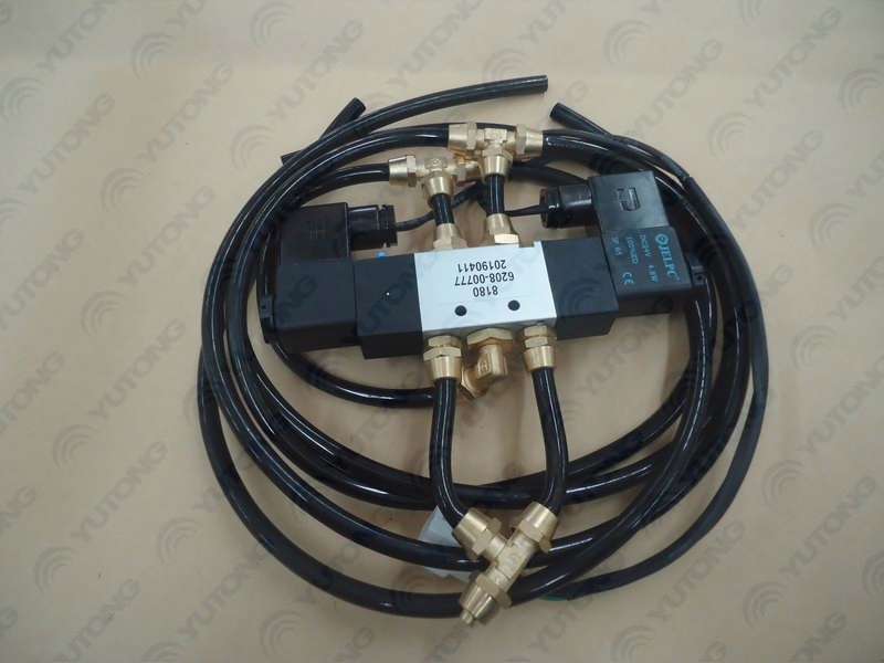 D Передний электромагнитный клапан двойной двери в целом