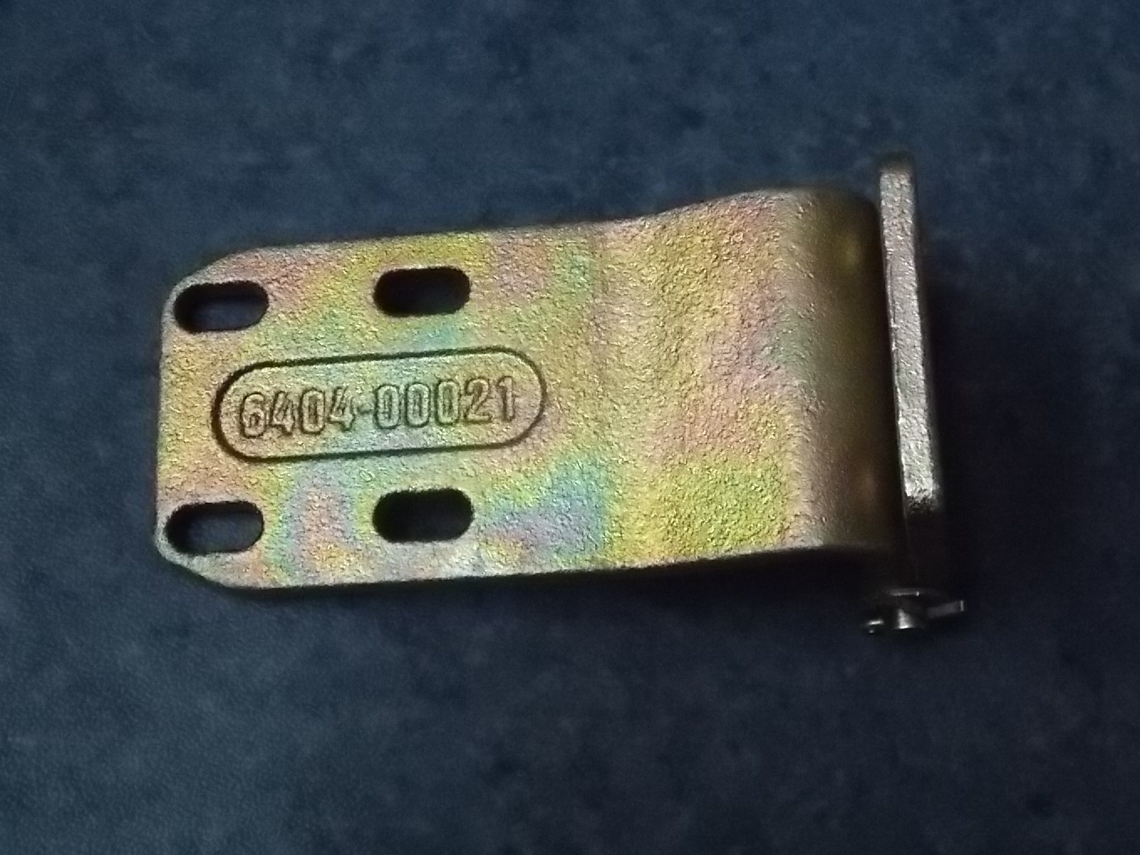 Driver door hinge assembly