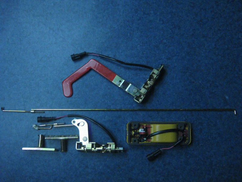 Right emergency door lock (double-mounted double-point lock new inner handle shape)-2