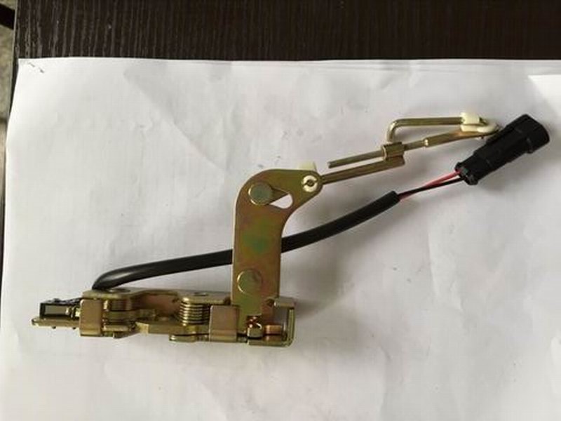 Yutong left safety door lock body assembly