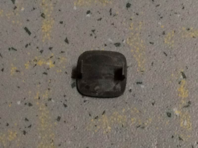 Крышка отверстия зеркала заднего вида с электроприводом