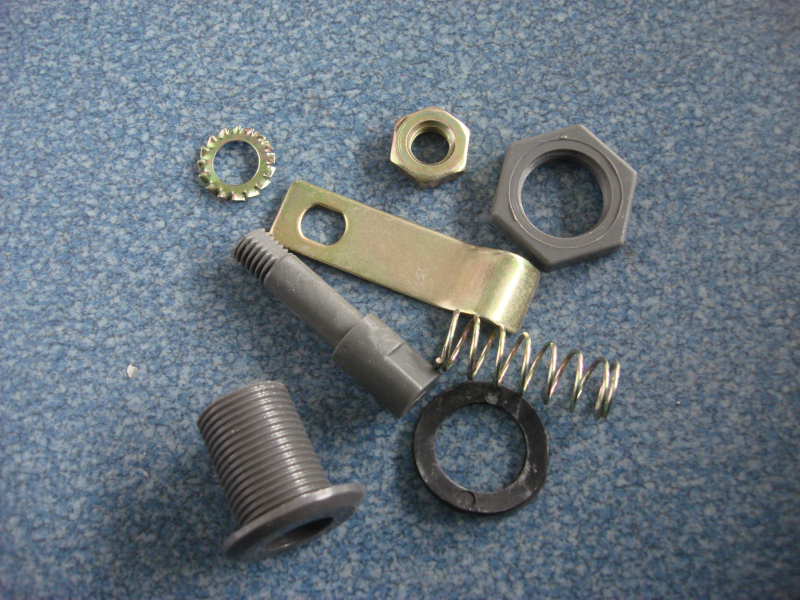 Inspection cover door lock (for 6129 vehicle instrument table)