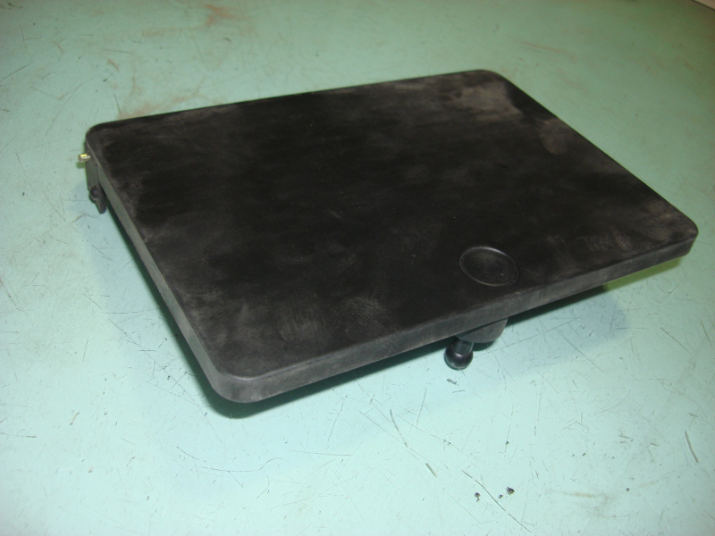 Крышка ящика для хранения на правой панели, для 6701-01444-1