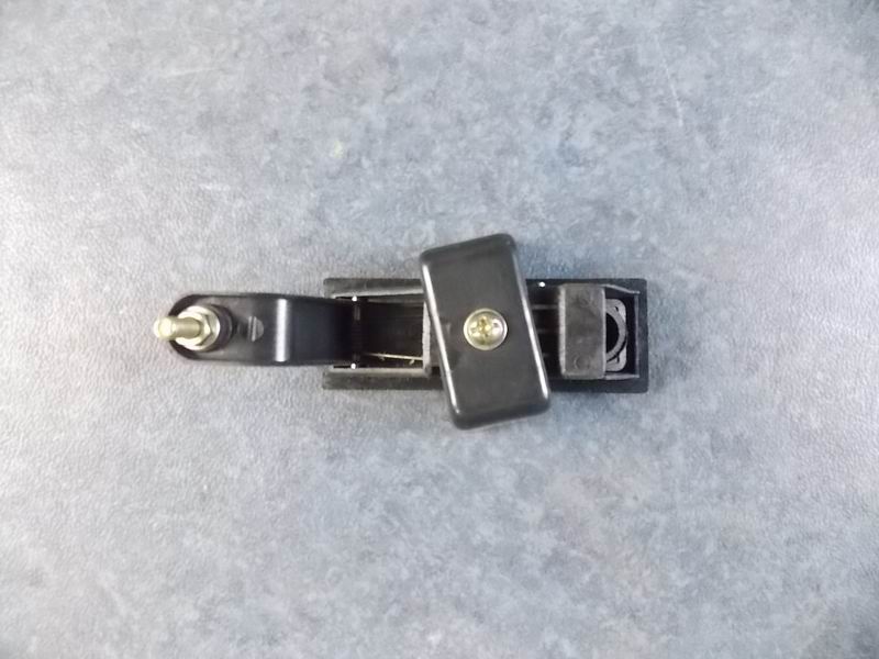 The instrument panel is made with long strip locks, made by Hong'an-2