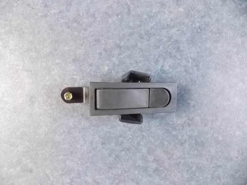 The instrument panel is made with long strip locks, made by Hong'an