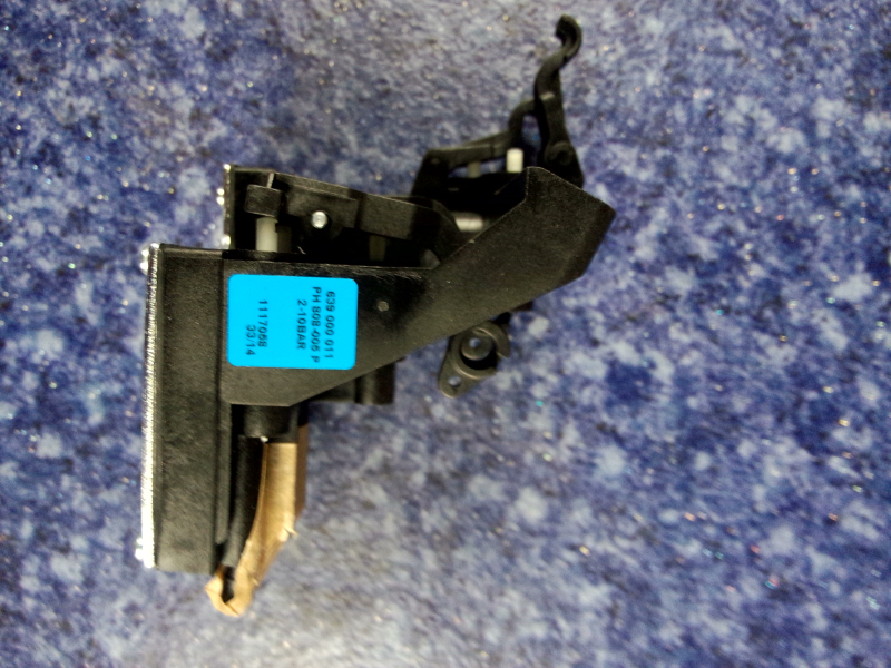 Height regulating valve; pneumatic-3