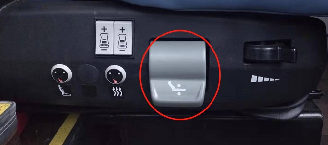 Height adjustment handle assembly