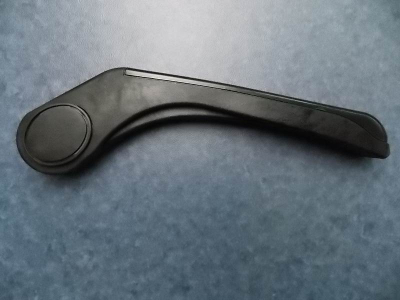 6732 сиденье новое, подлокотник в сборе