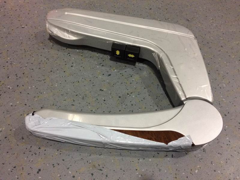 YTF 032 (Ф 02 ) подлокотники сиденья вверх