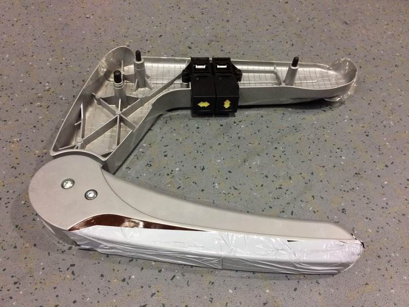 YTF 032 (Ф 02 ) подлокотники сиденья вверх-2