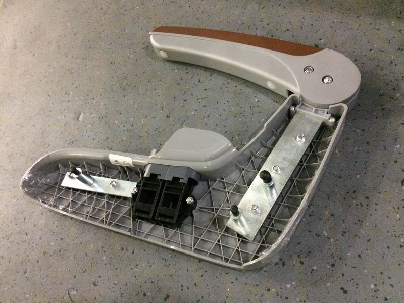 YTF032(F02) Seat Armrest Left Soil Red Upward Style