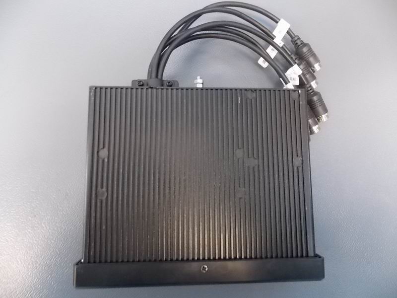 Автомобильный регистратор (без 3G модуль)-2