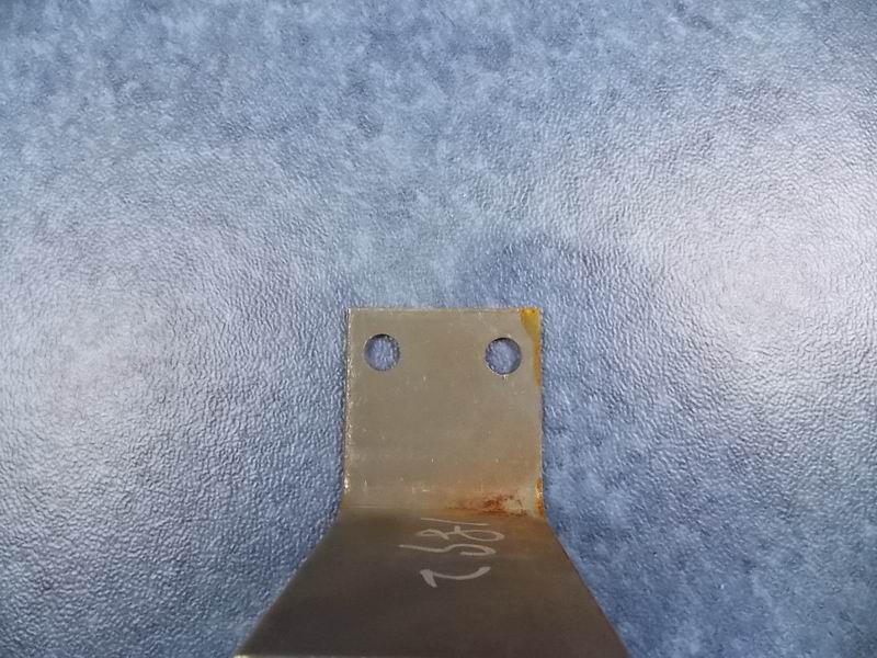 D Heater oil filter bracket