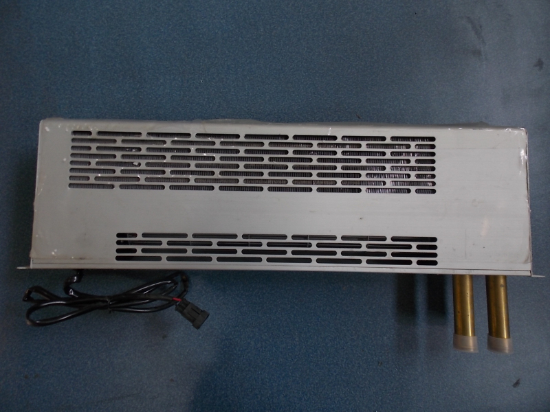 Wall-mounted radiator, right, down