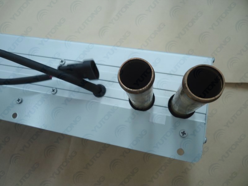 Wall-mounted radiator, bottom left, top and bottom-1