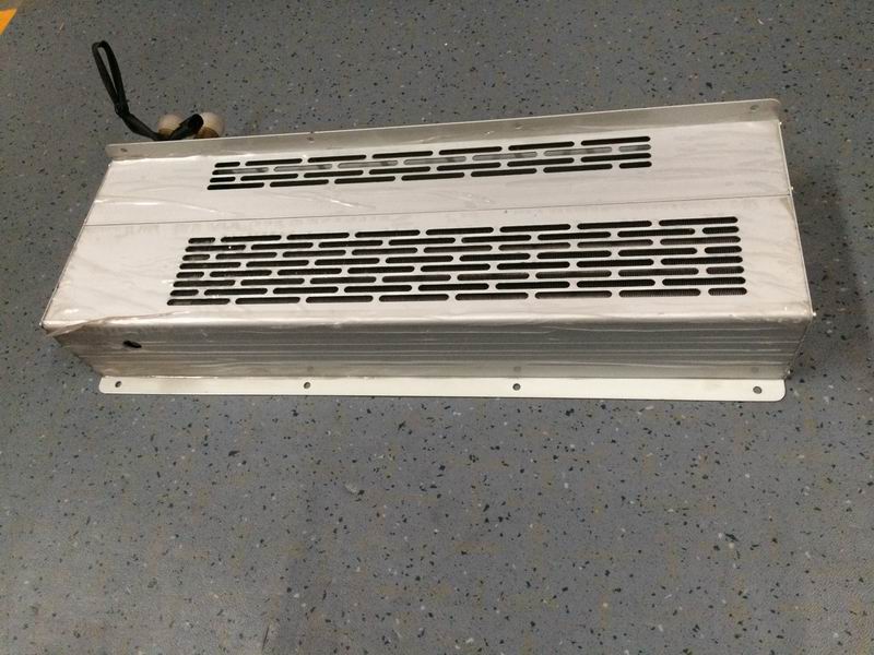 Настенный радиатор, внизу, вверху справа внизу-2