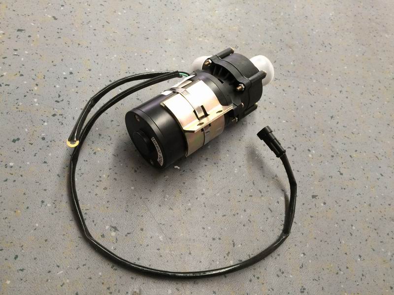 Водяной насос; удалил так же, как 3737-00001-2