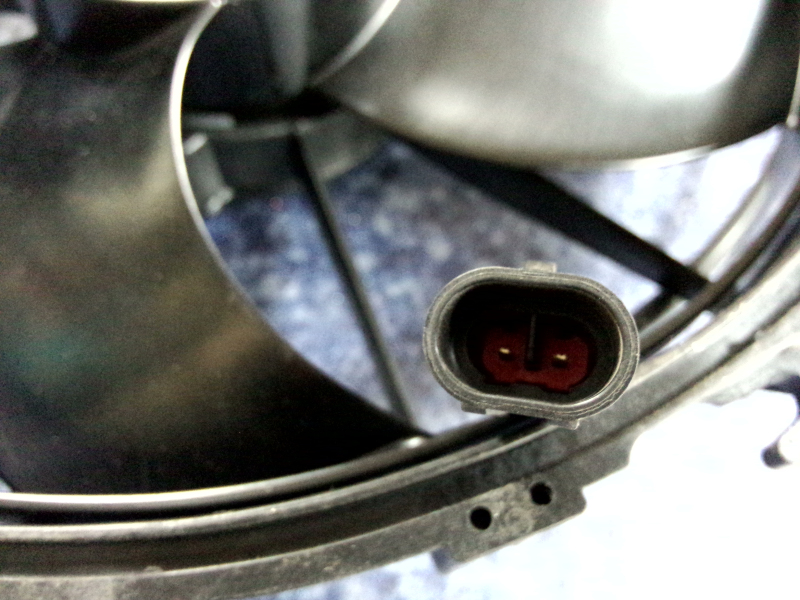 Condensing fan; can be replaced by 8114-00232-2