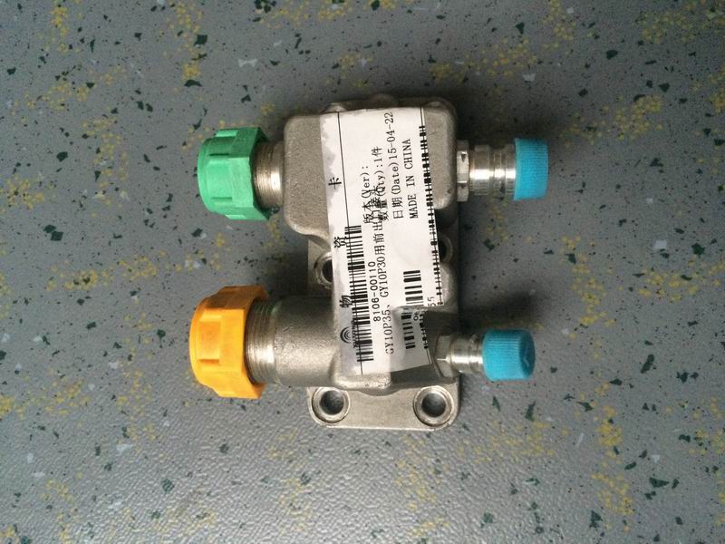 GY10P35 and GY10P30 front outlet connector-1
