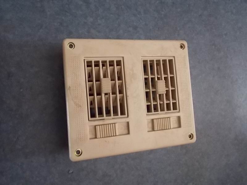 FY302 square double-eye air outlet beige