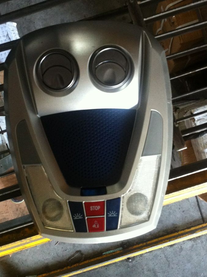 финансовый год 250 воздуховыпускное отверстие специальной формы с двумя проушинами и двойной подсветкой, серебристо-серое, лампочка-2