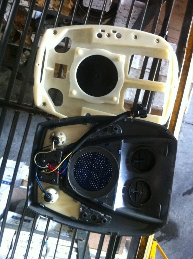 финансовый год 250 воздуховыпускное отверстие специальной формы с двумя проушинами и двойной подсветкой, серебристо-серое, лампочка-1