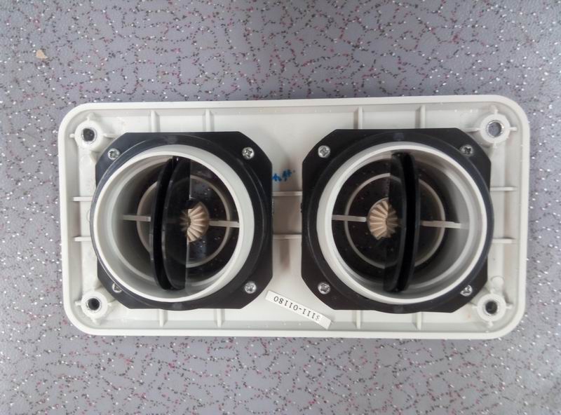 Binocular air outlet, non-school bus flame retardant grade, self-tapping nail, Rhine-1