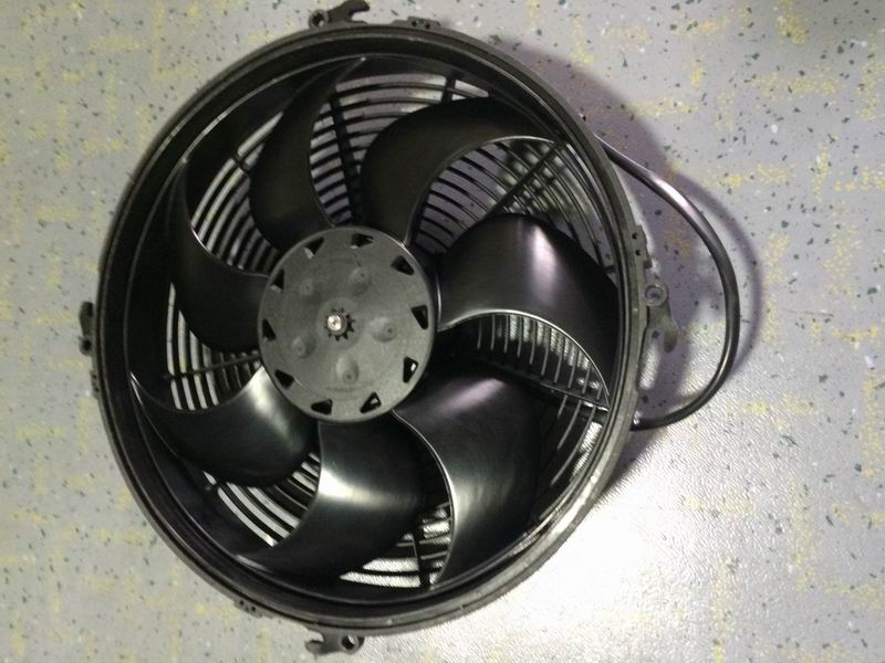 Condensing fan-air suction-1