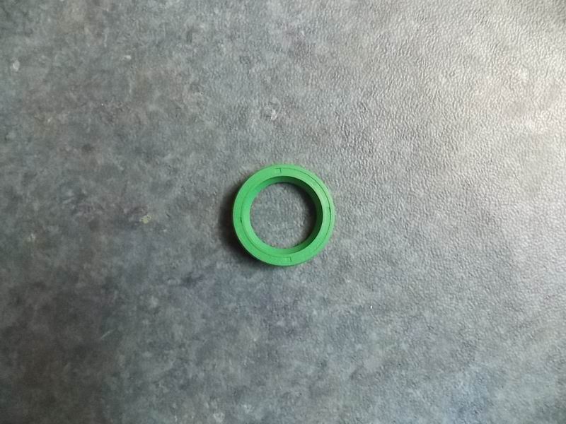 F400 secondary oil seal-2