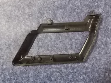 Right rear case on the inner side of the reversing mirror