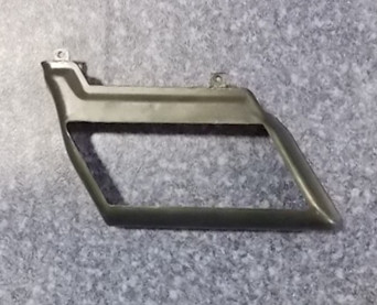 Right rear case on the inner side of the reversing mirror-1