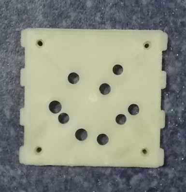 Пластиковая квадратная пластина для главного зеркала.-1