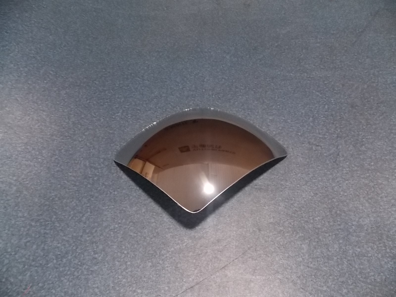 Lower right view lens