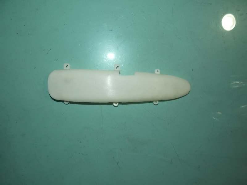 Headlight pressing plate