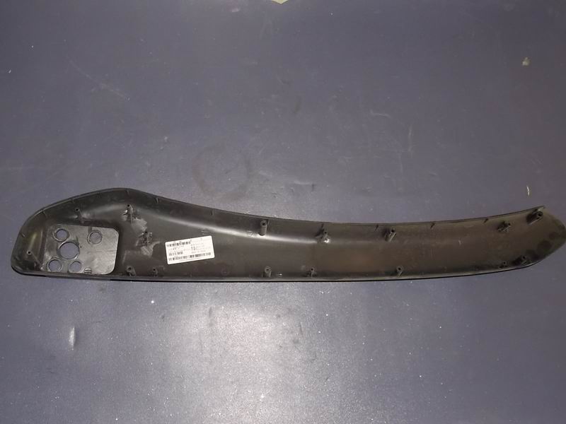 Left support arm-inside-1
