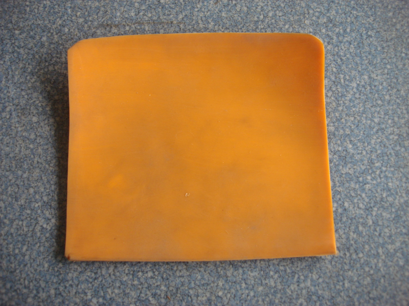 Anti-collision lens with yellow skin