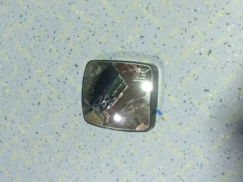 Вспомогательная линза; (среднее положение)