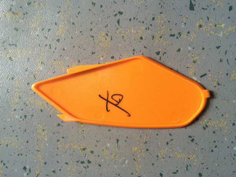 Yutong 8-meter car mirror arm tail decorative panel—right