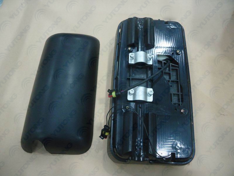 Lens assembly; right electric waterproof plug-in