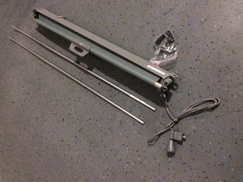 Солнцезащитная шторка на окне водителя, ручная/рельсовая, 6858 , 600 * 780