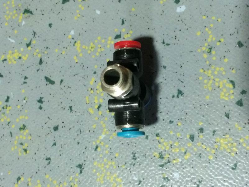 Fire extinguishing bomb cross joint; with threaded-1