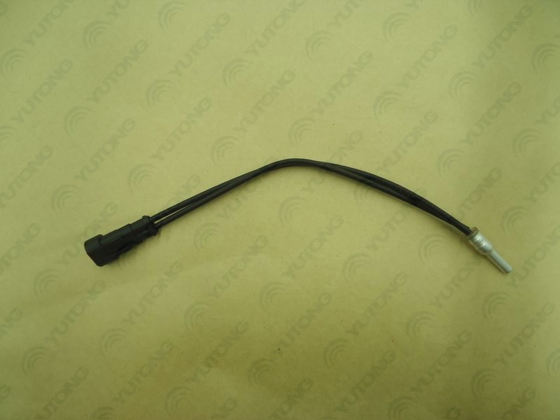 Quick plug-in initiation device-1