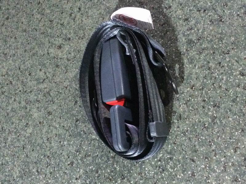 Ordinary two-point gray seat belt