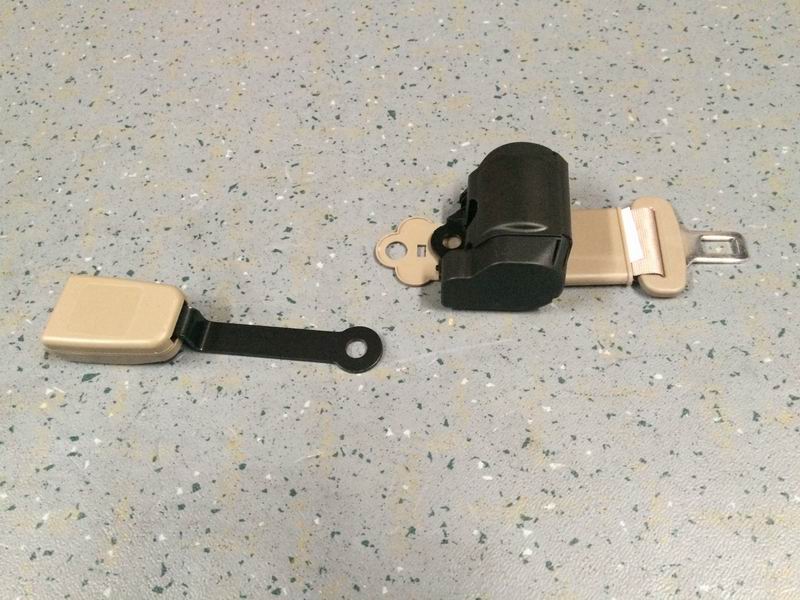 YT01 two-point small roll-up light brown seat belt
