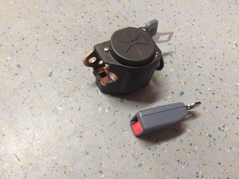 Two-point roll-up grey seat belt-with guide ring