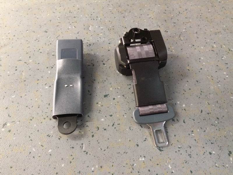 YT15B two-point small roll-up grey safety belt rivet-2