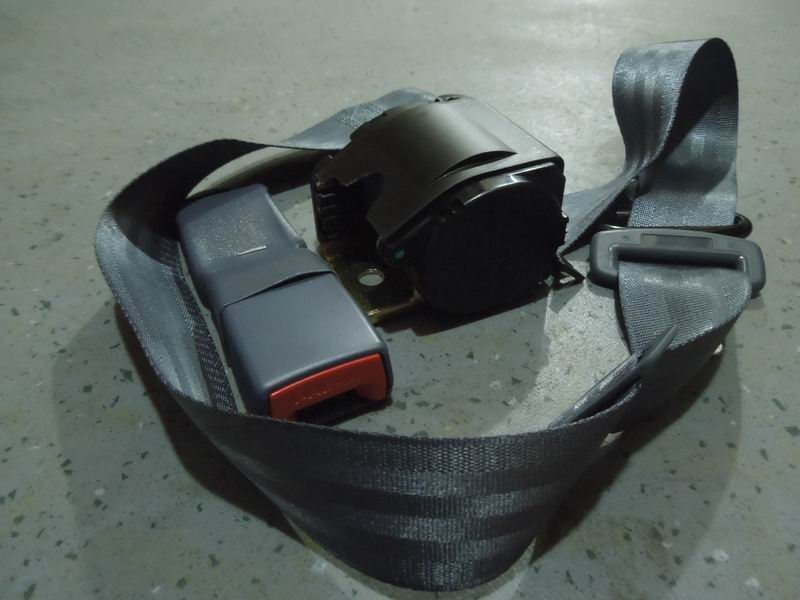 YT15B three-point rolling grey seat belt-1